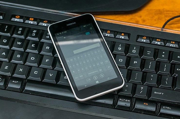 Nokia Lumia 530 (16).jpg